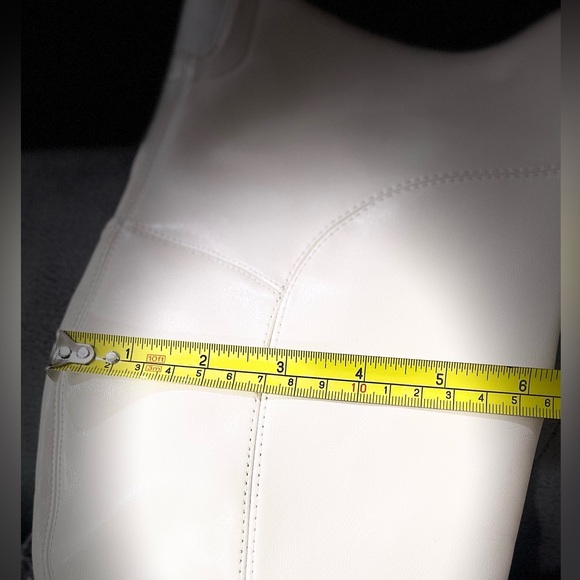 MARC FISHER
Meyana White
Faux Leather Over The Knee
Block Heel Boots Size 8 - Picture 13 of 16